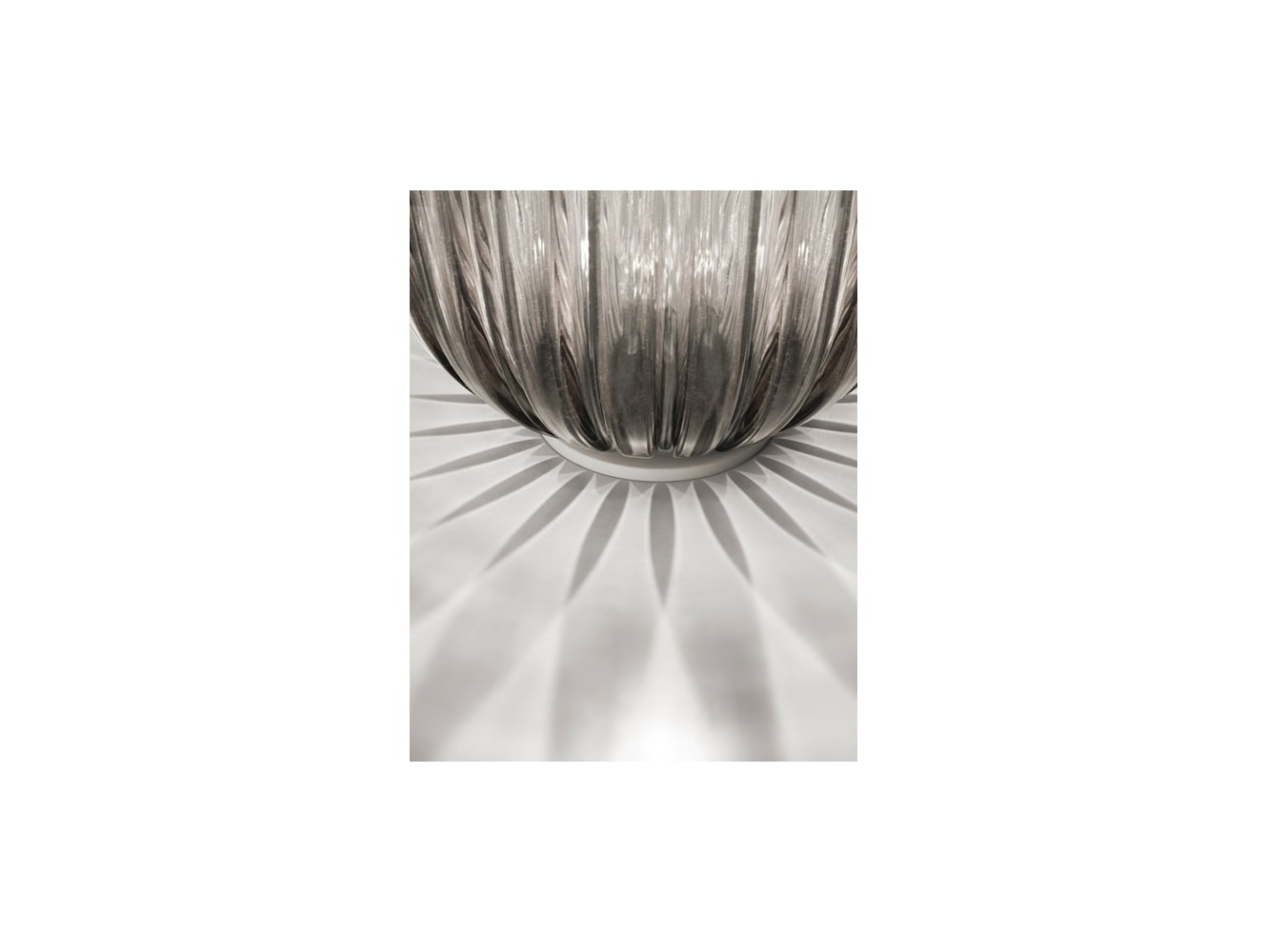 Foscarini Plass Media lámpara de sobremesa Gris