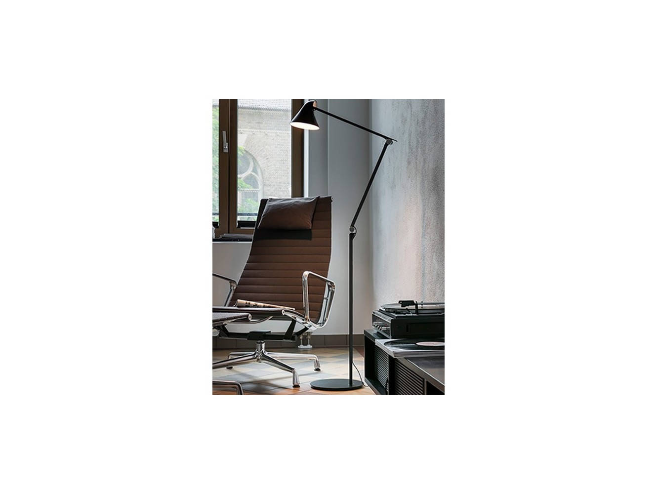 Comprar Louis Poulsen NJP lámpara de pie LED 27K
