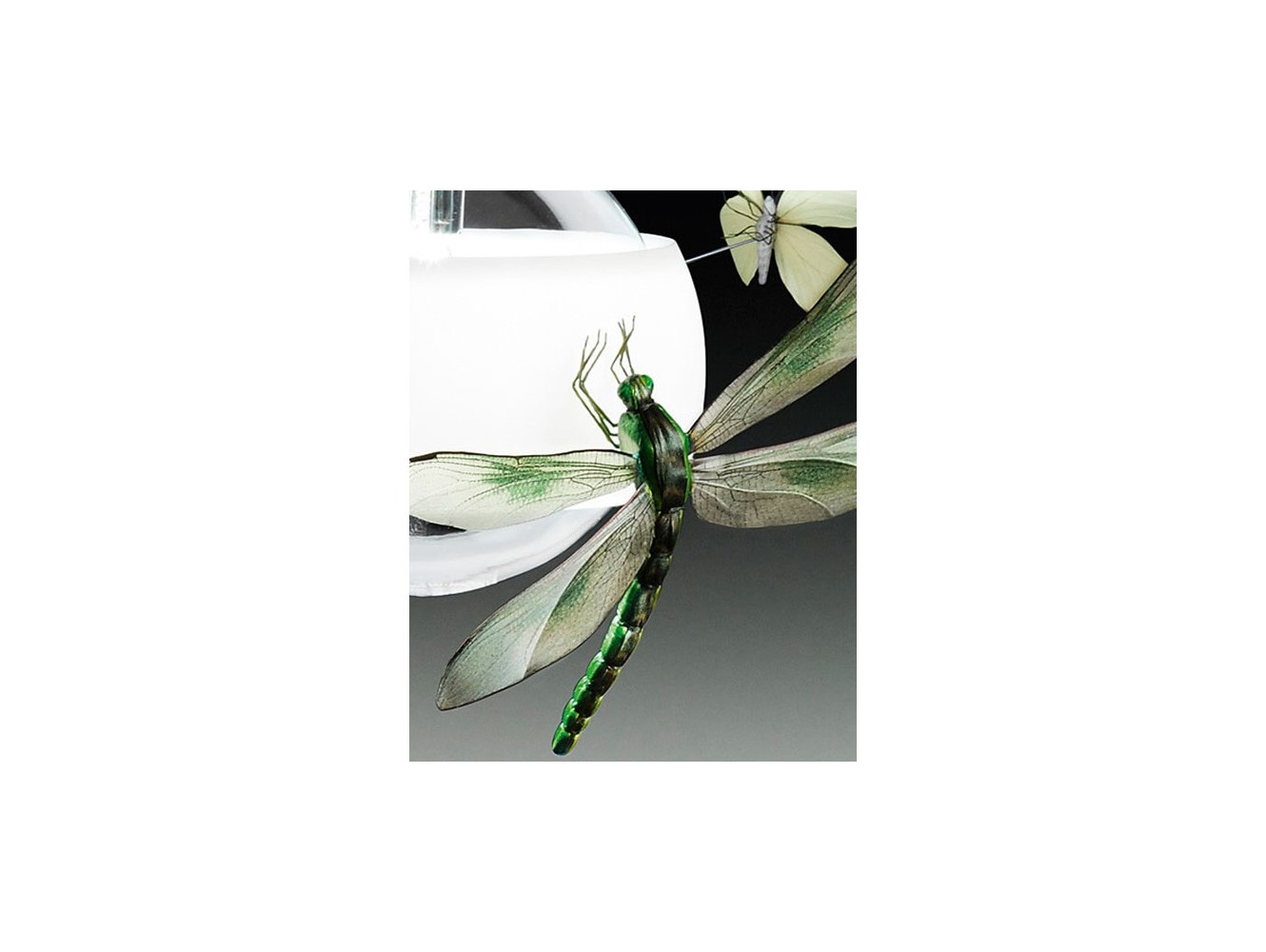 ¡Añade Elegancia con la Lámpara Johnny B. Butterfly de Ingo Maurer!