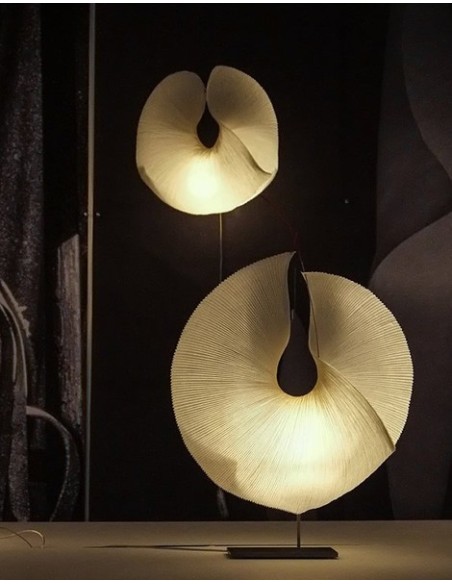 Ingo Maurer lámpara Sobremesa Yoruba Rose LED