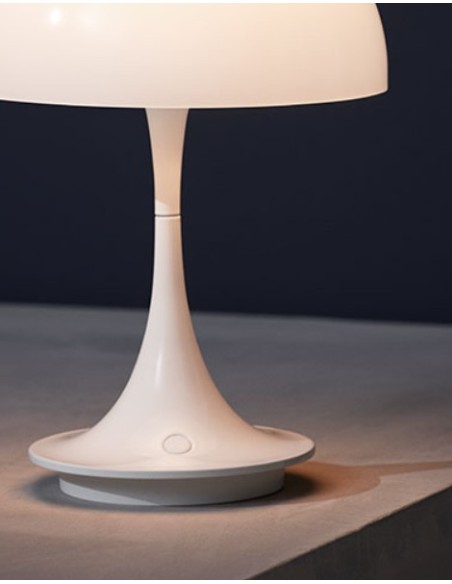 Louis Poulsen lámpara de Sobremesa PANTHELLA PORTABLE LED 27K OPAL V1