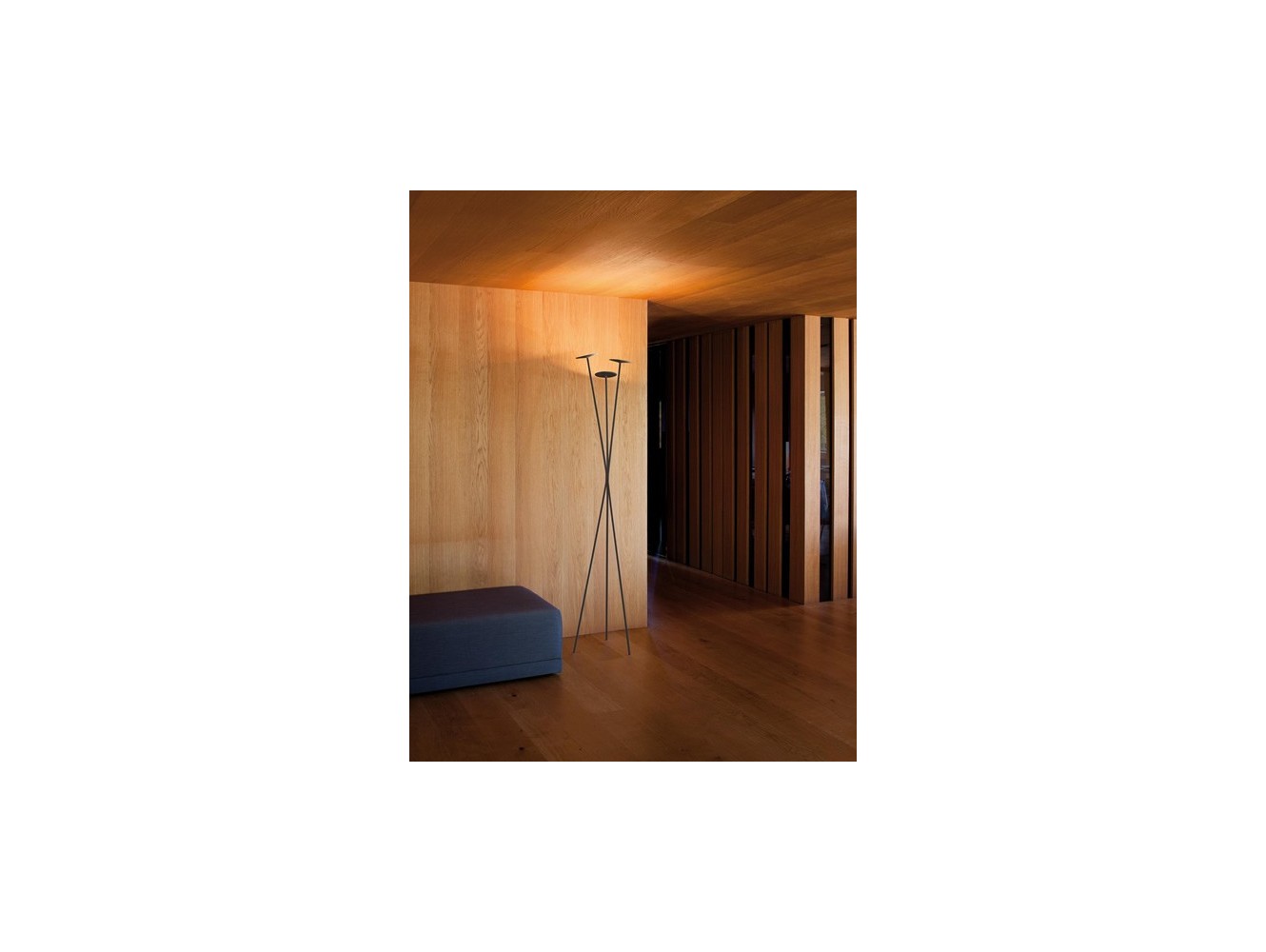 Vibia lámpara de pie LED Skan 0260