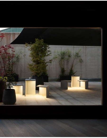 Vibia lámpara de suelo para exterior LED Emty 4125