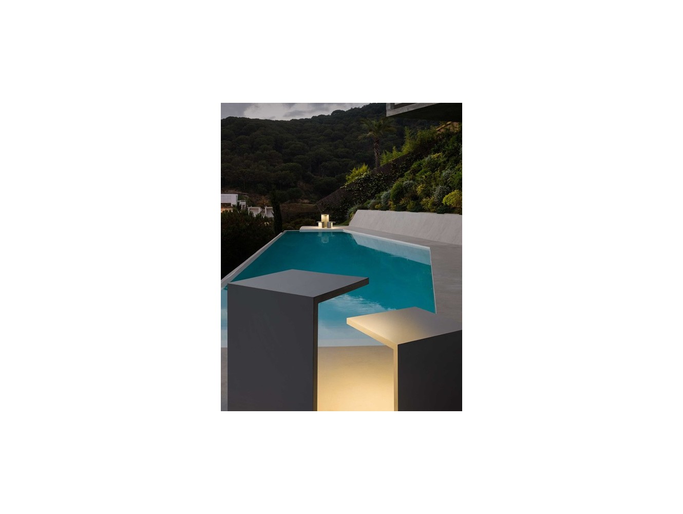 Vibia lámpara de suelo para exterior LED Emty 4125