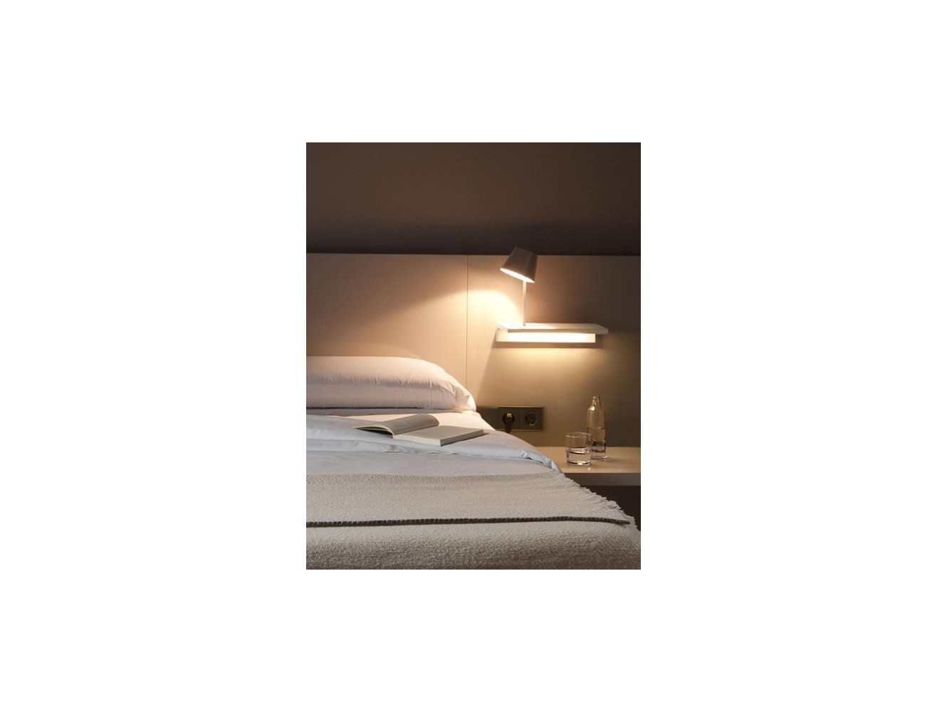 Vibia lámpara de pared LED Suite 6046