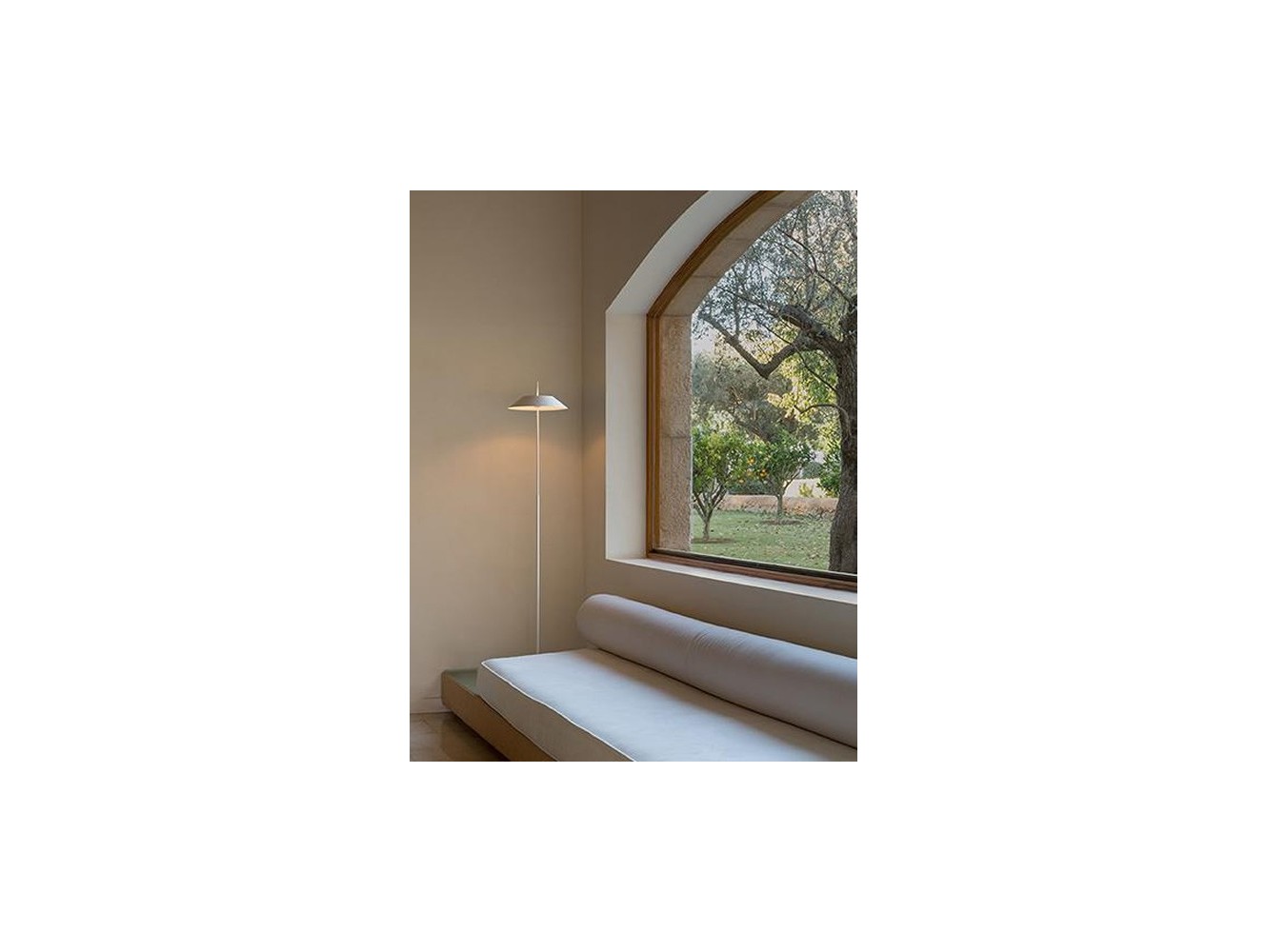 Vibia lámpara de pie LED Mayfair 5515