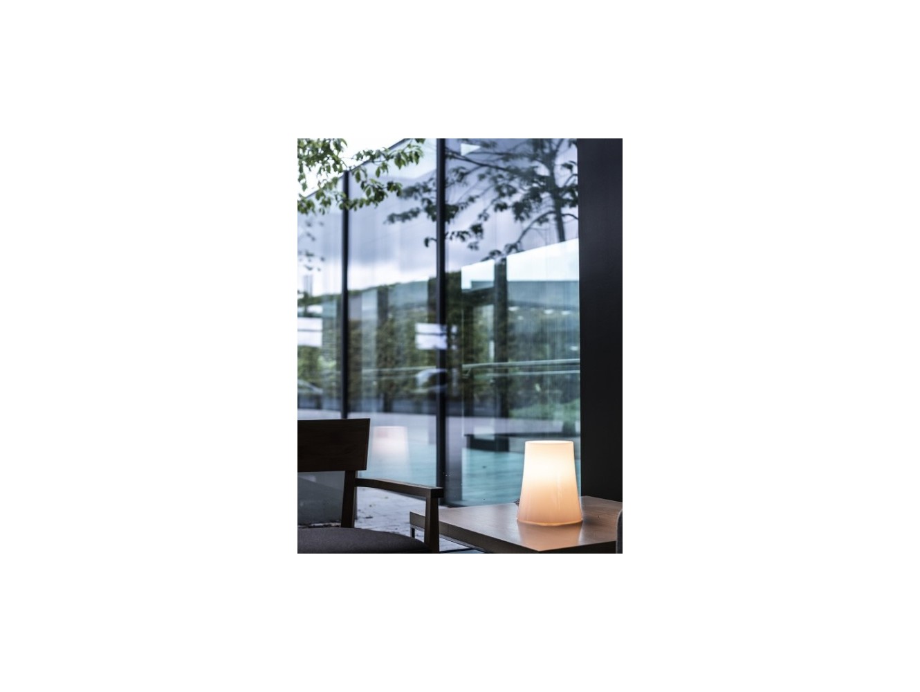 Foscarini Birdie Zero Grande lámpara de sobremesa  