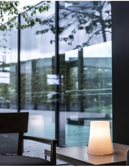 Foscarini Birdie Zero Grande lámpara de sobremesa  