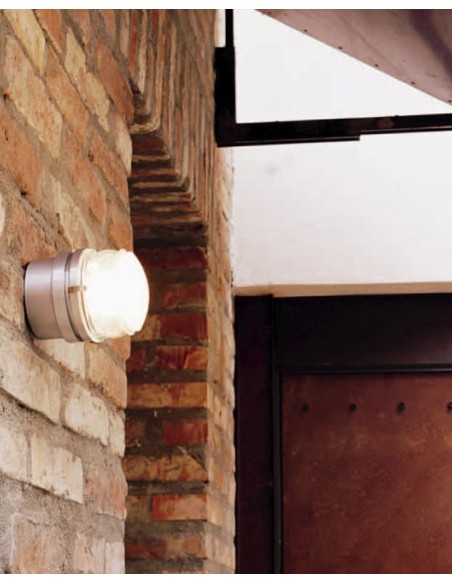 Oluce lámpara de pared Fresnel LED