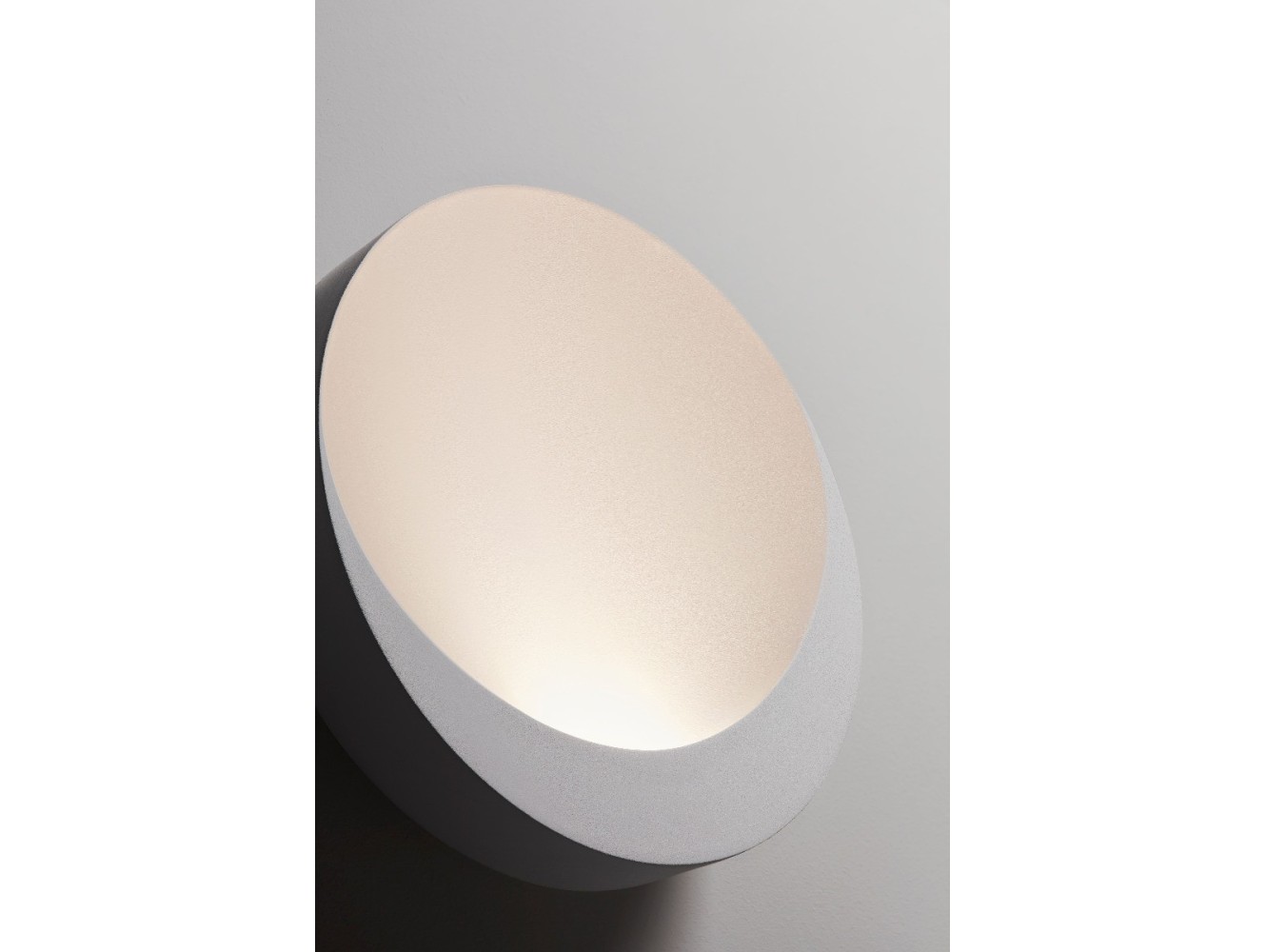Vibia Dots lámpara de pared concava 65