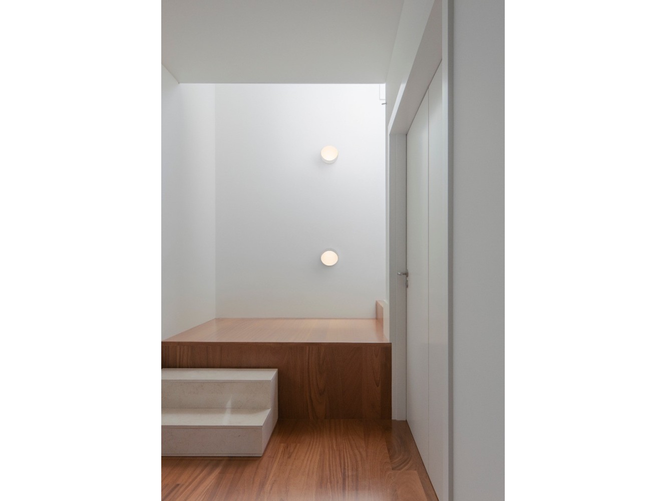 Vibia Dots lámpara de pared concava 65