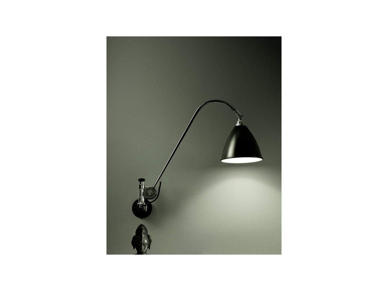 Gubi BL6 lámpara de pared Latón Negro 16Ø