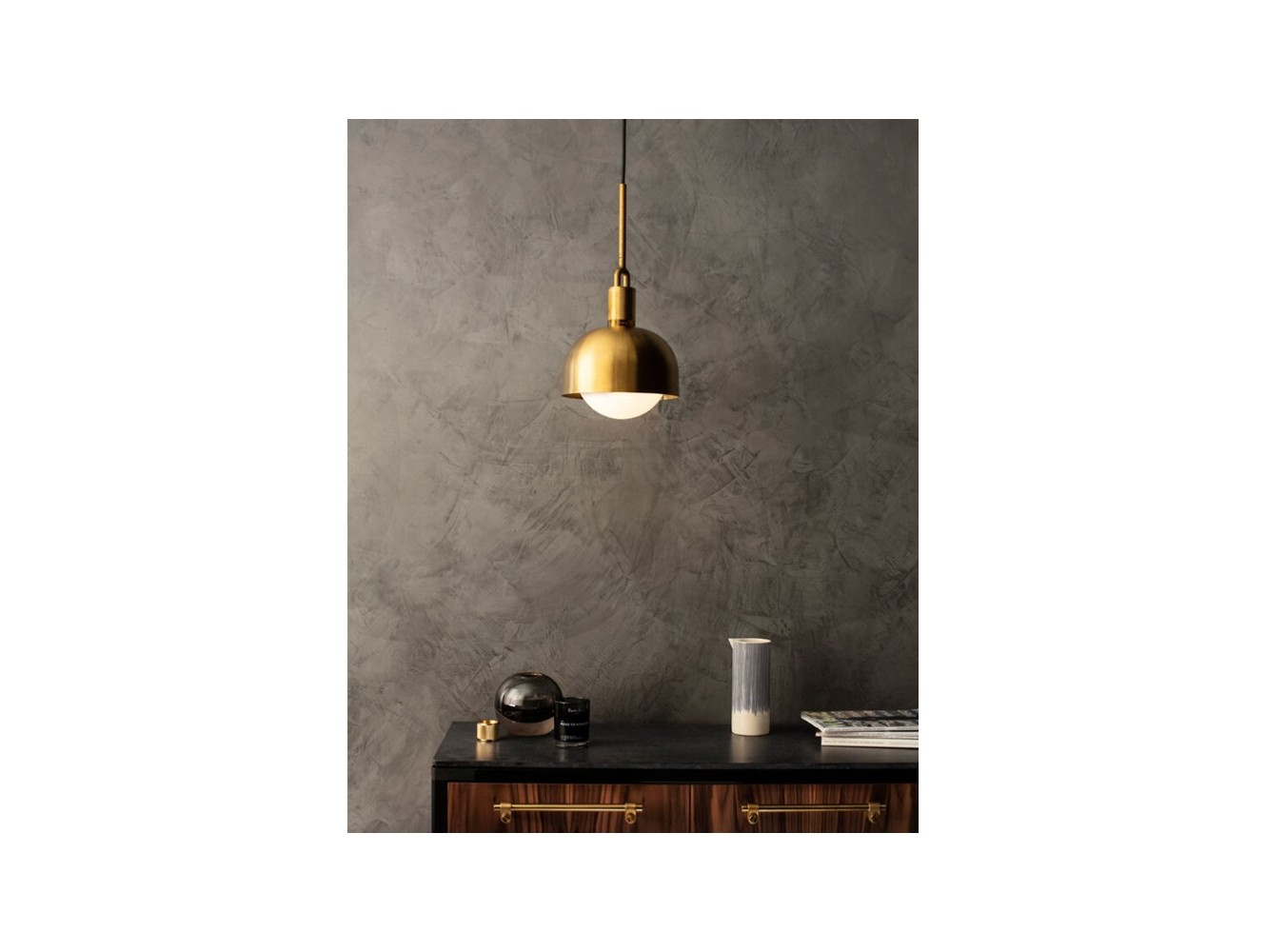 Buster + Punch Forked Shade Globe Opal Medium lámpara de suspensión