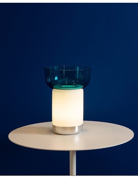 Artemide Bonta lámpara de sobremesa portátil recargable con cuenco de vidrio