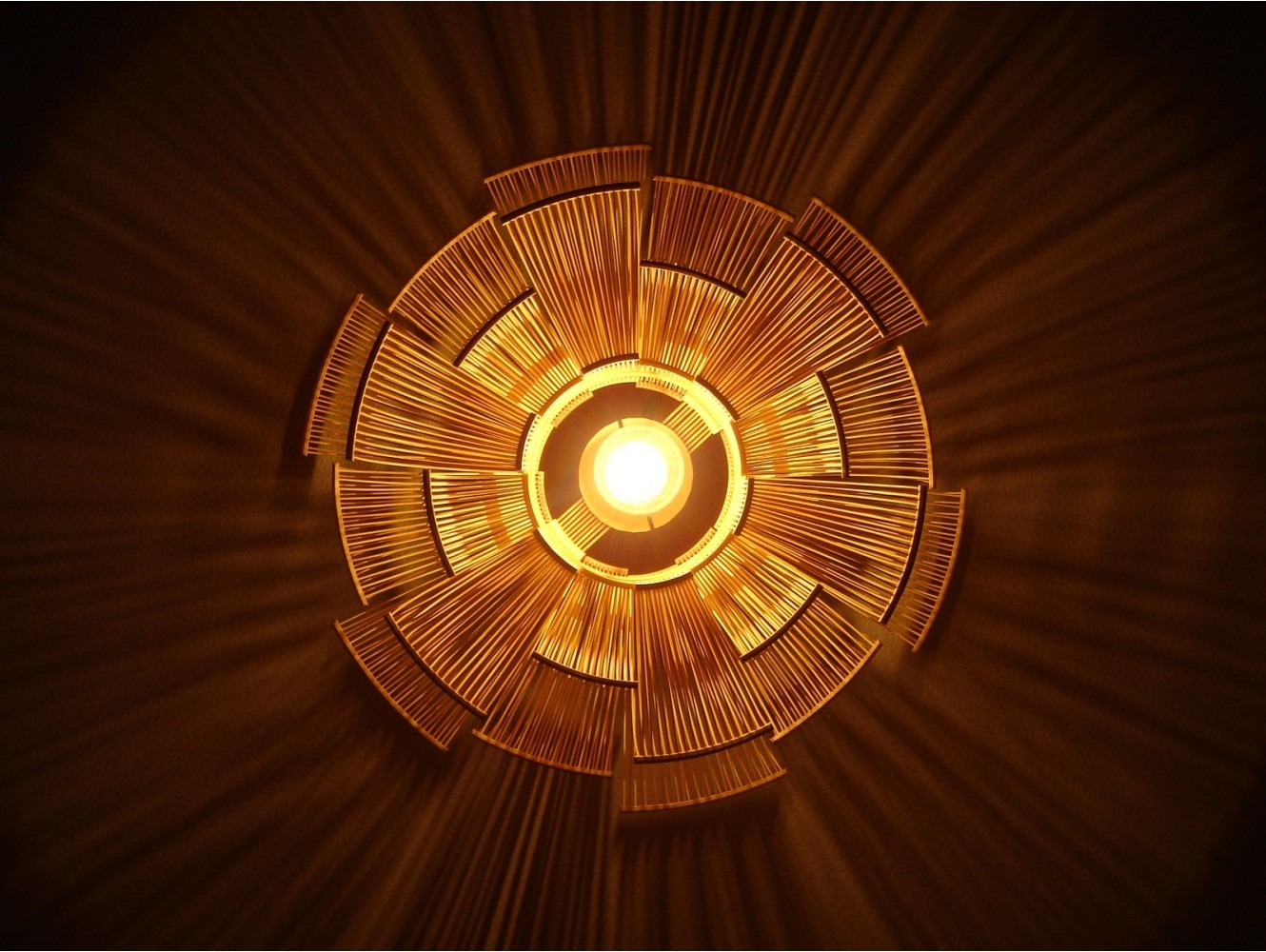 Motarasu Hokore Bamboo Pendant Lámpara de suspensión