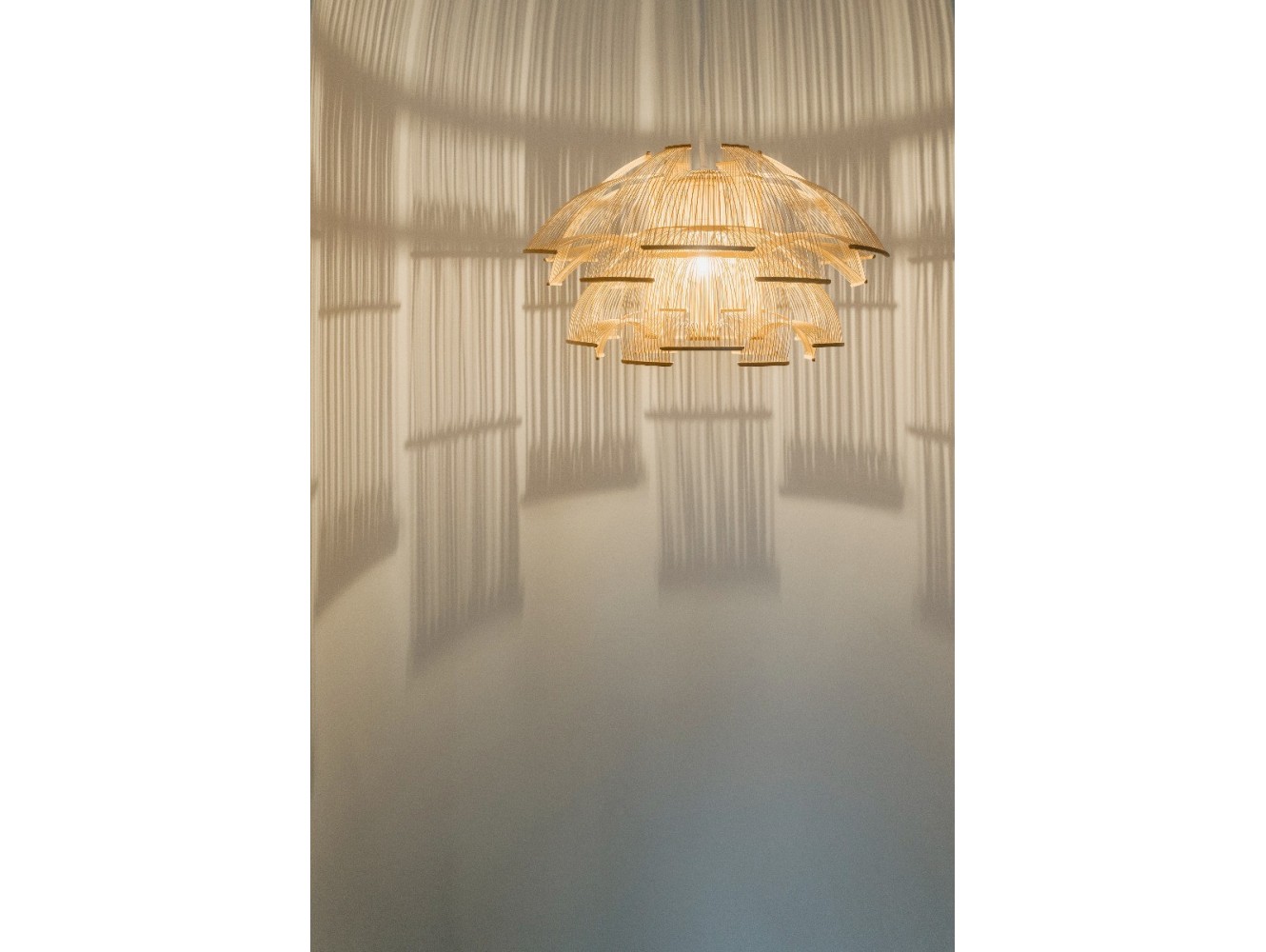 Motarasu Hokore Bamboo Pendant Lámpara de suspensión