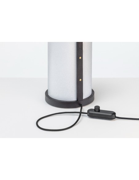 Lámpara de sobremesa Motarasu Enso: iluminación elegante y minimalista.