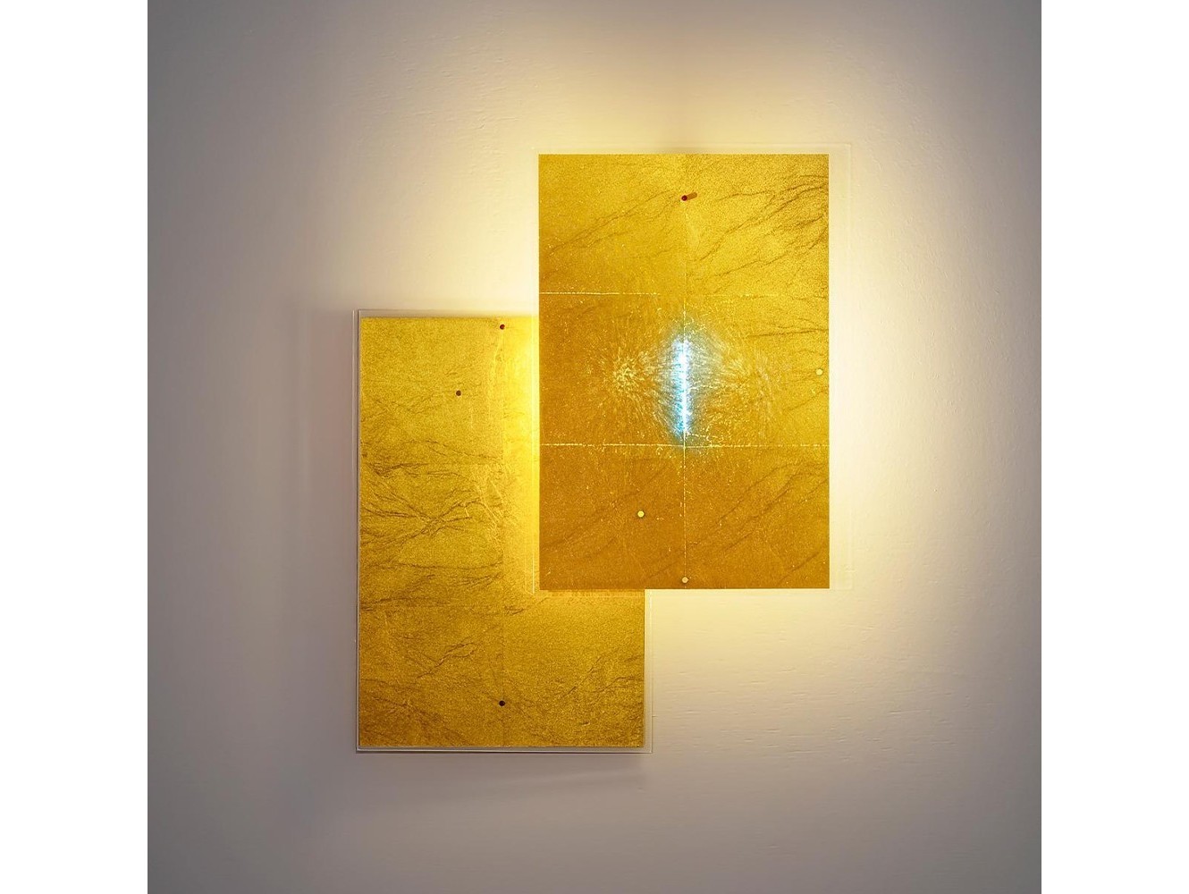 Lámpara de Pared 24 Karat Blau Flat de Ingo Maurer