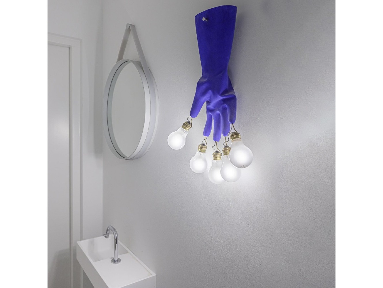 ¡Transforma Tu Espacio con la Lámpara Luzy on the Wall de Ingo Maurer!