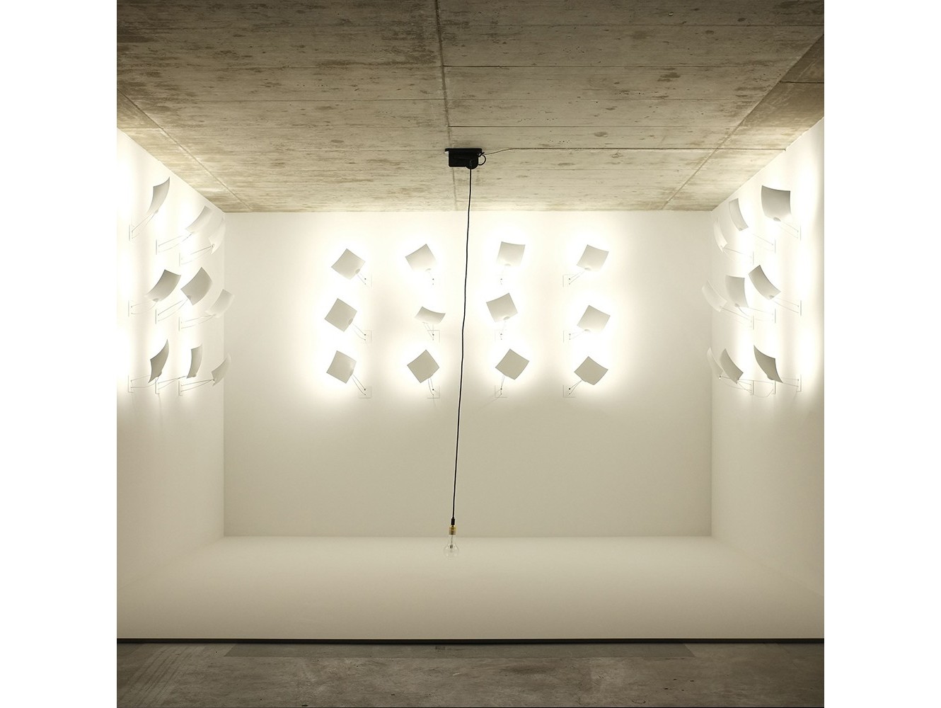 ¡Transforma tu Espacio con el Apliqué de Pared o Techo 18 x 18!