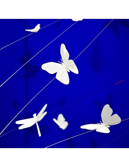 ¡Transforma tu Espacio con la Lámpara La Festa delle Farfalle de Ingo Maurer!
