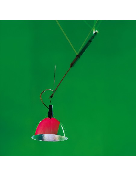 ¡Descubre la Flexibilidad de la Lámpara Max. Mover LED de Ingo Maurer!