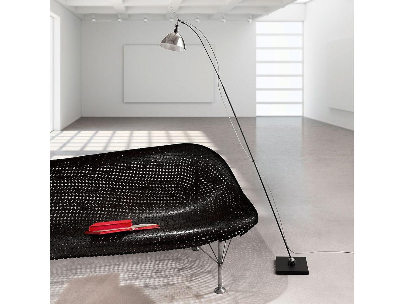 ¡Ilumina con Estilo con la Lámpara Max. Floor de Ingo Maurer!