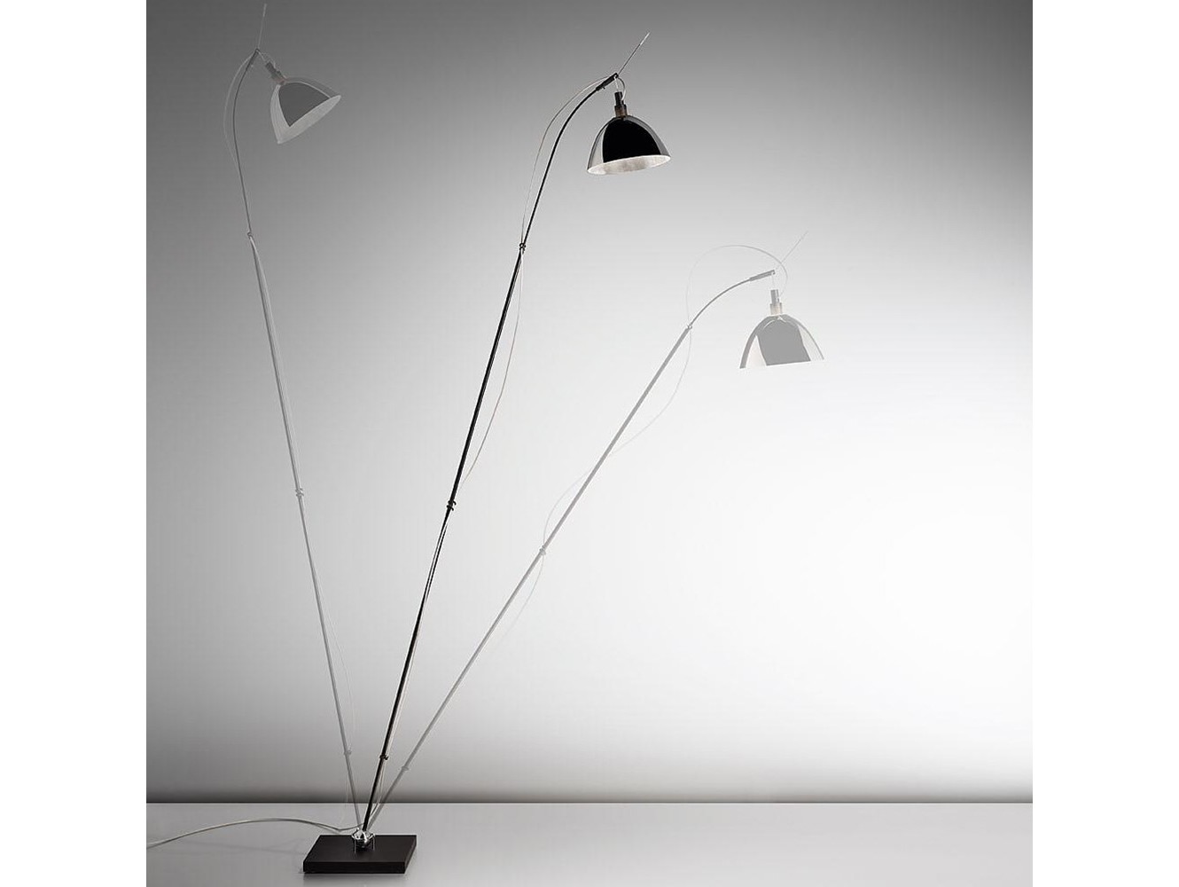 ¡Ilumina con Estilo con la Lámpara Max. Floor de Ingo Maurer!