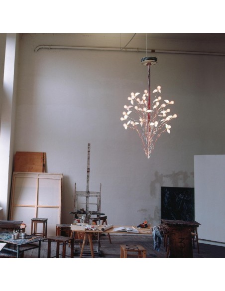 Descubre la Elegancia Única de la Lámpara Birds Birds Birds de Ingo Maurer