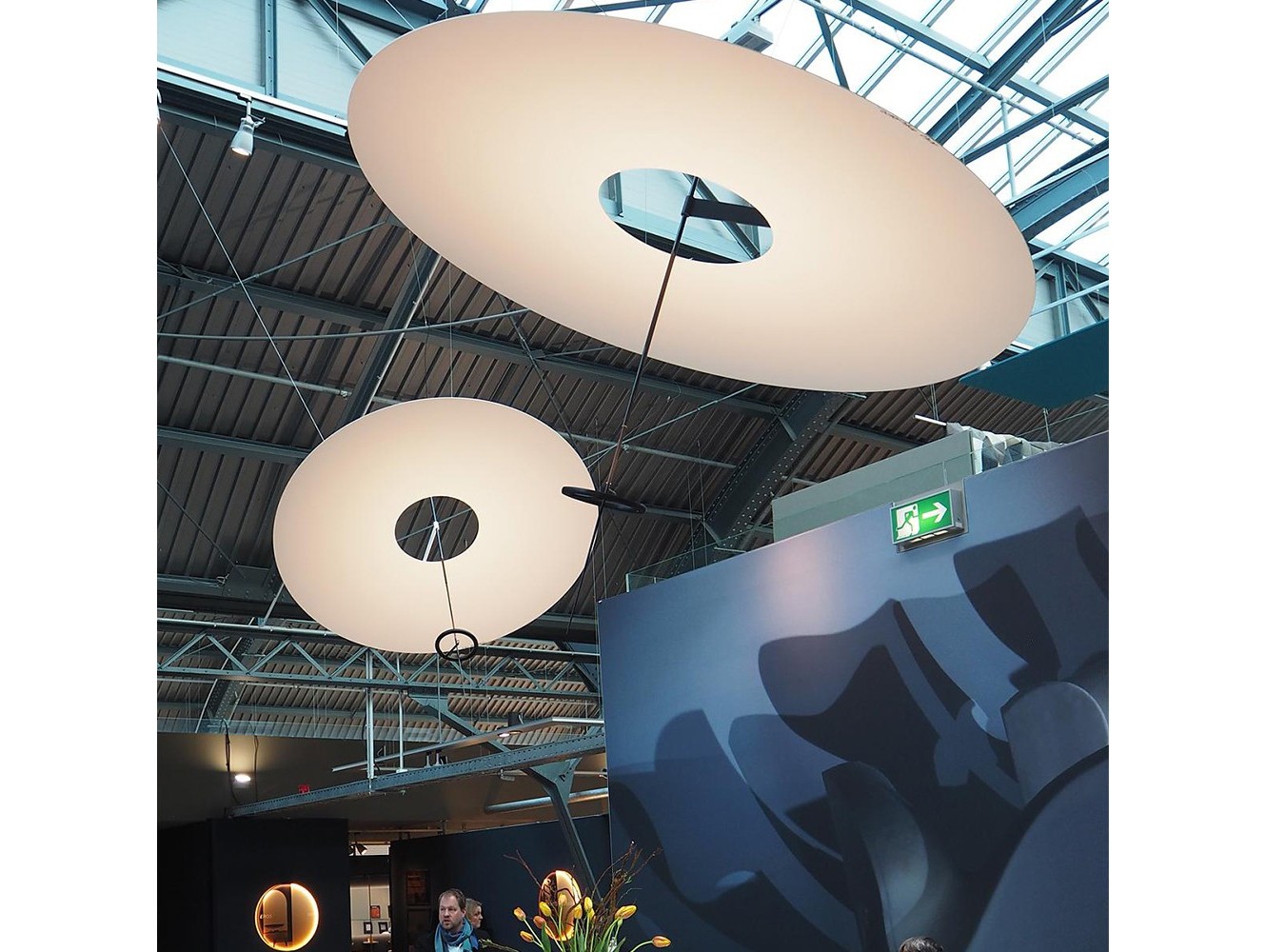 Flying Disc de Ingo Maurer: Iluminación Indirecta y Diseño Liviano