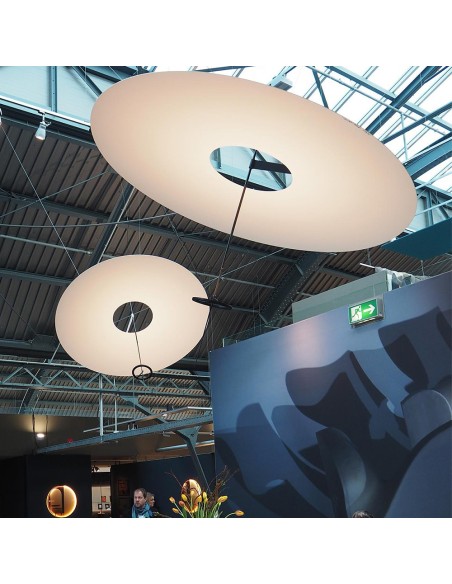 Flying Disc de Ingo Maurer: Iluminación Indirecta y Diseño Liviano