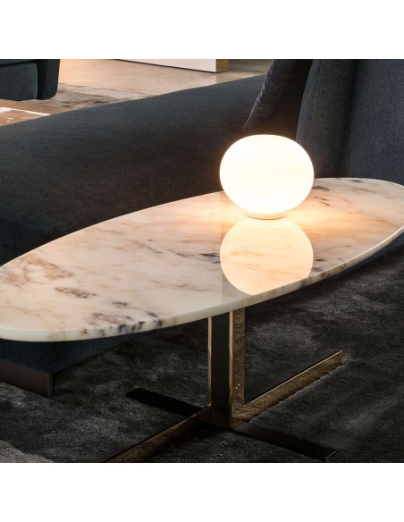 Lámpara de Sobremesa Glo-Ball Basic de Flos: Diseño Moderno y Luz Difusa
