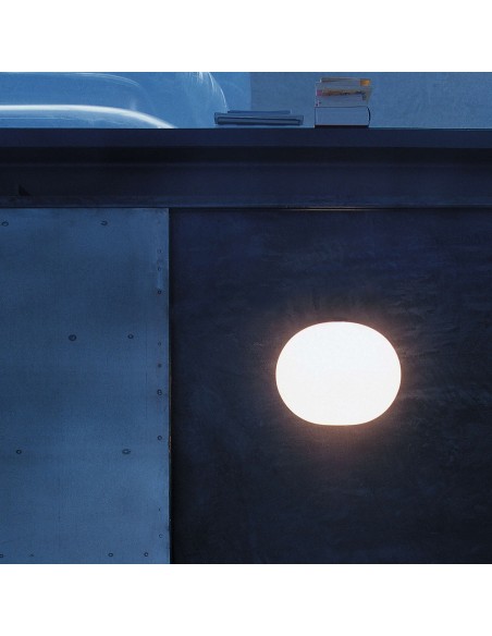 Flos Mini Glo-Ball Aplique/Plafón de Pared y Techo: Luz Difusa y Diseño Moderno