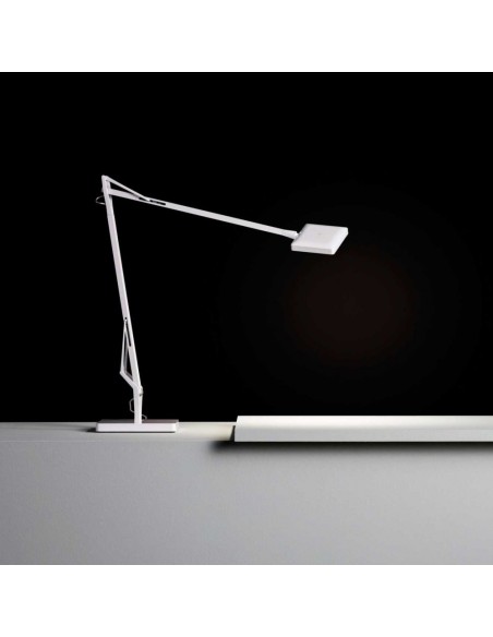 Lámpara de Mesa Kelvin Edge de Flos: Diseño Minimalista y Tecnología Edge Lighting