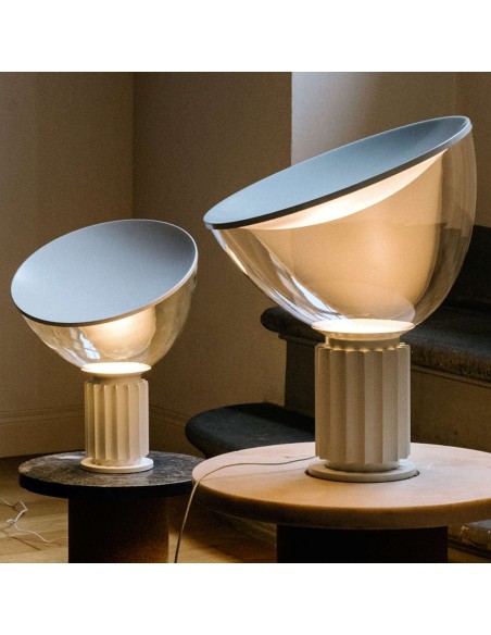 Lámpara de Mesa Taccia de Flos: Diseño Icónico y Luz Indirecta de Alta Calidad