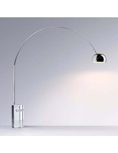 Lámpara Arco K 60 Aniversario de Flos: Edición Limitada con Base de Cristal