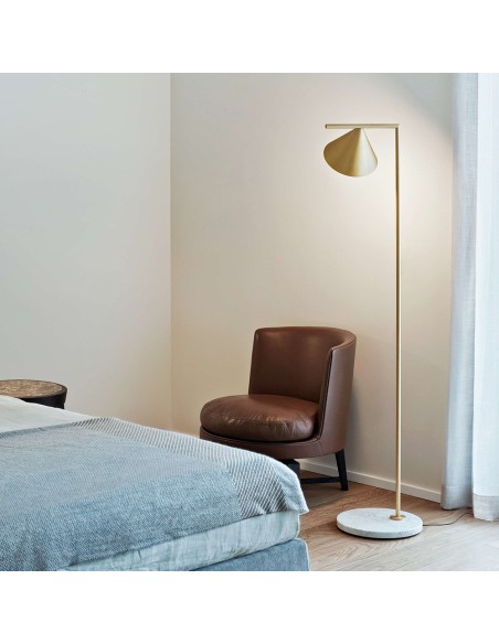 Lámpara de Suelo Captain Flint de Flos: Diseño Elegante y Luz Direccionable