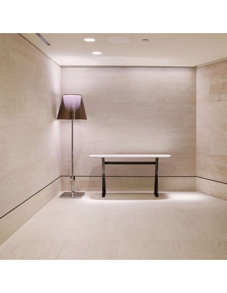 Lámpara de Pie Ktribe F2/F3 de Flos: Elegancia Moderna