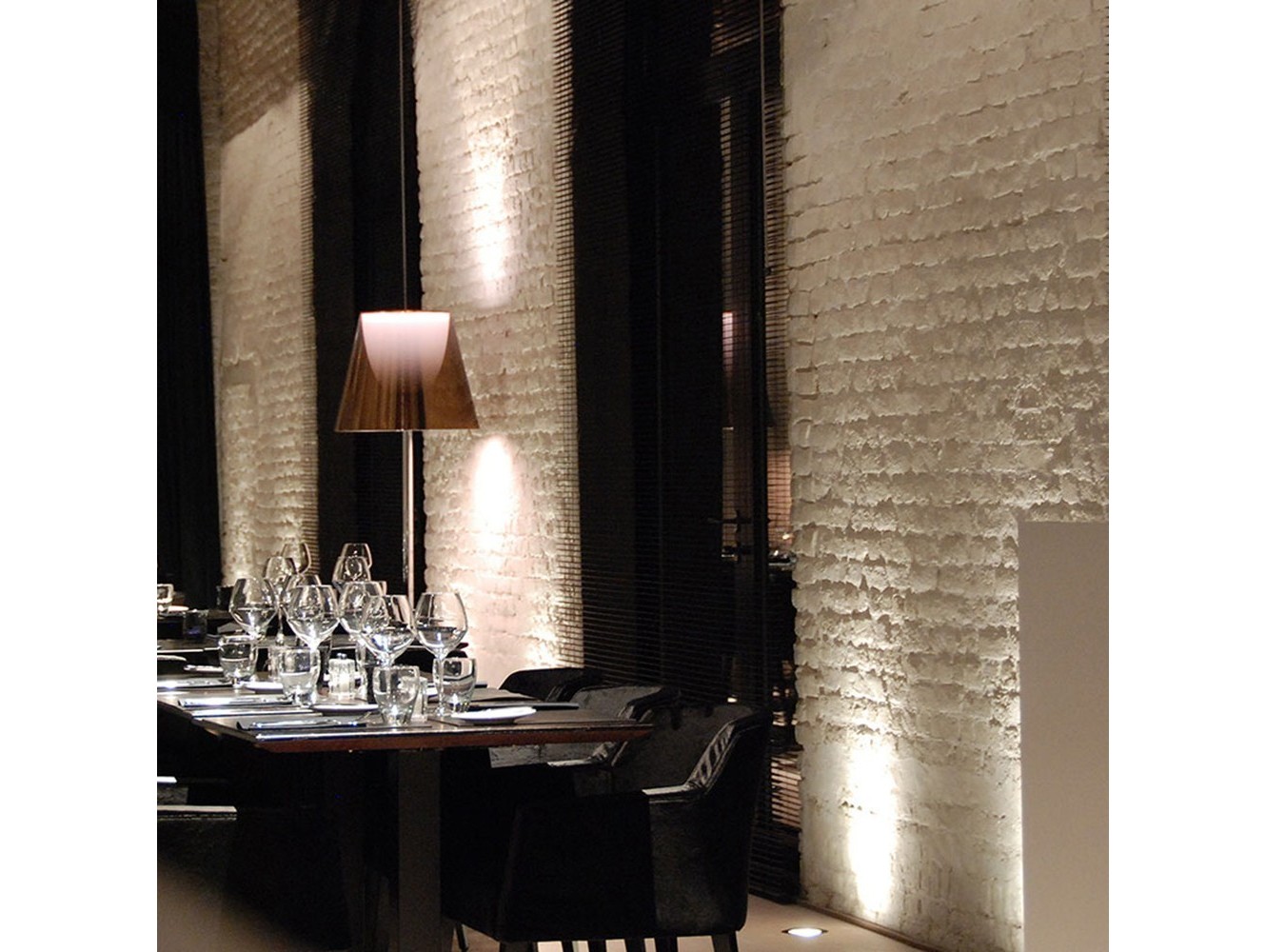 Lámpara de Pie Ktribe F2/F3 de Flos: Elegancia Moderna