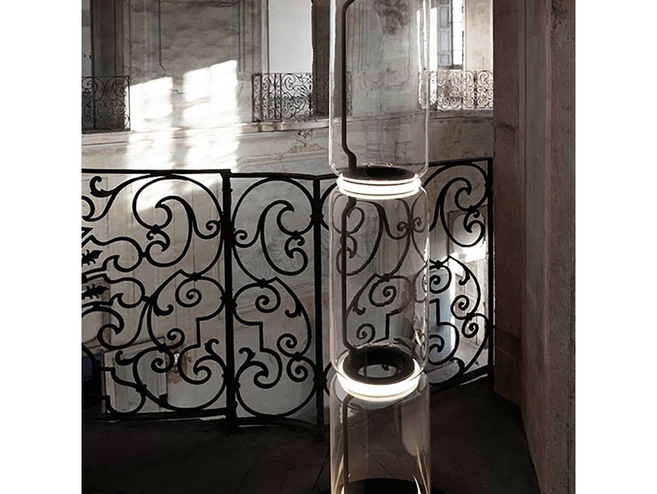 Flos Lámpara de Suelo Noctambule Floor High Cylinders Cone