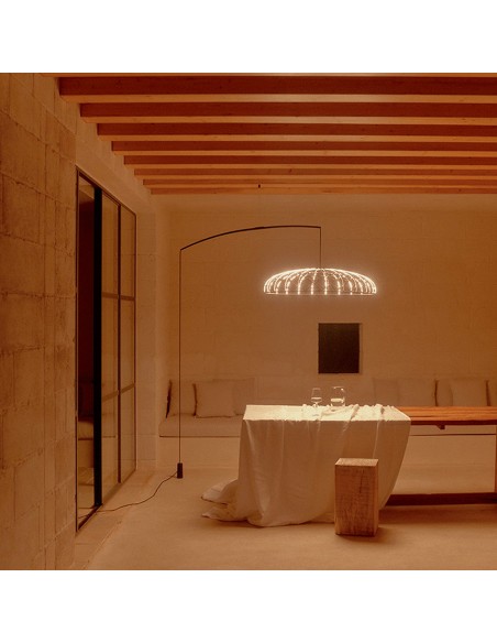 Lámpara de Pie Skynest Motion Colgante: Innovación y Elegancia
