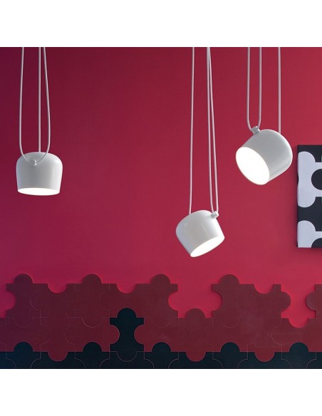 Lámpara de Suspensión Aim Small de Flos: Iluminación Moderna y Versátil