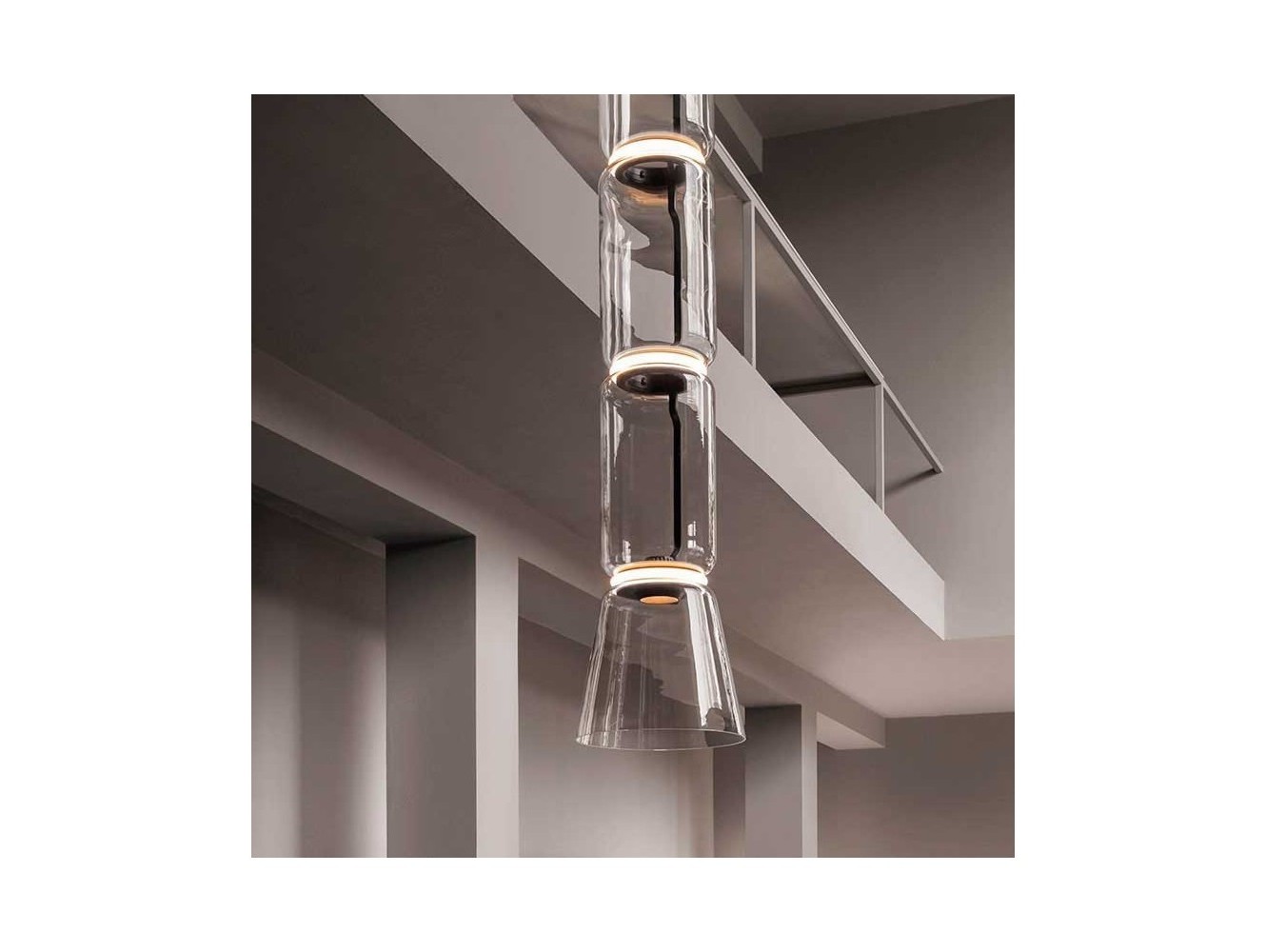 Lámpara Noctambule Low Cylinder & Cone de Flos: Modularidad y Elegancia en Cristal