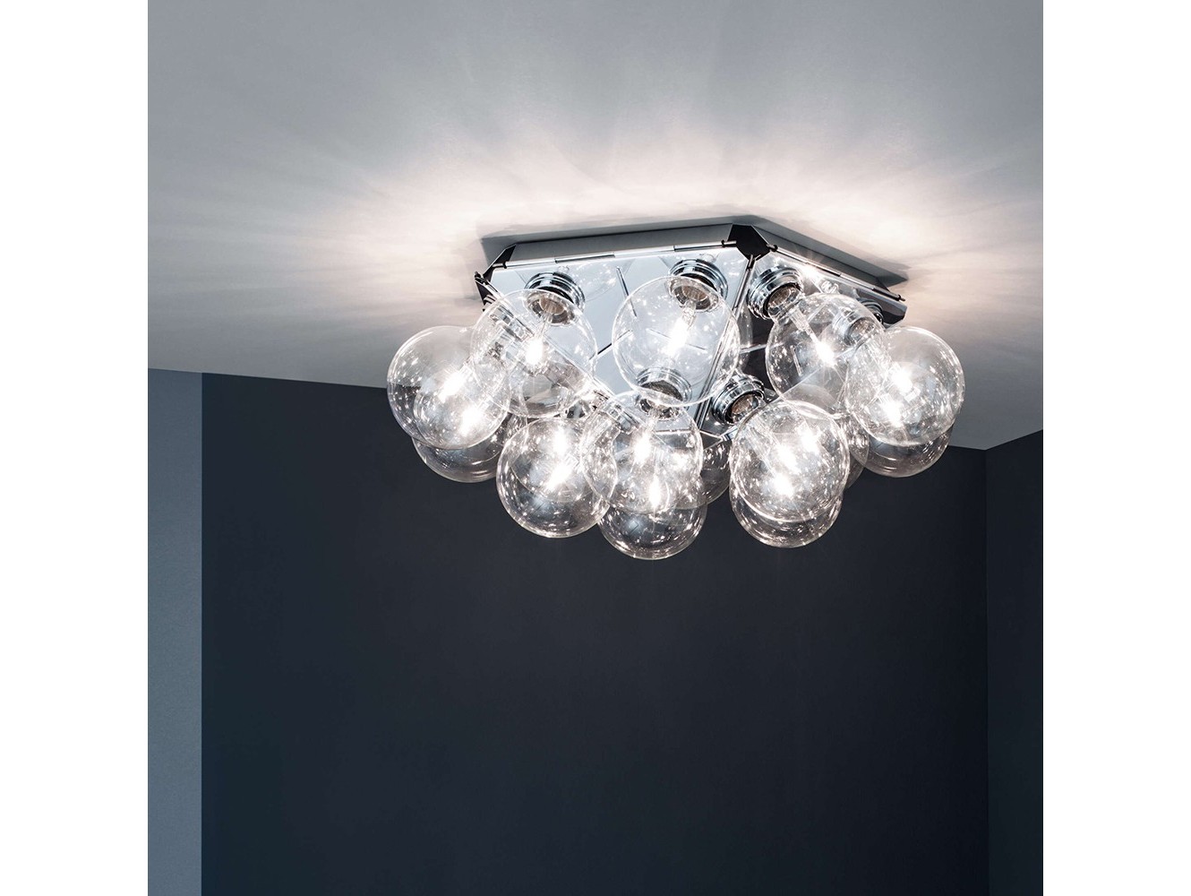 Flos Taraxacum 88 C/W: Lámpara de Pared con Diseño Único y Estilo Moderno