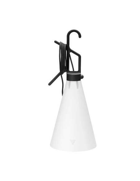 Lámpara Mayday Outdoor de Flos: Versatilidad y Estilo para Exteriores