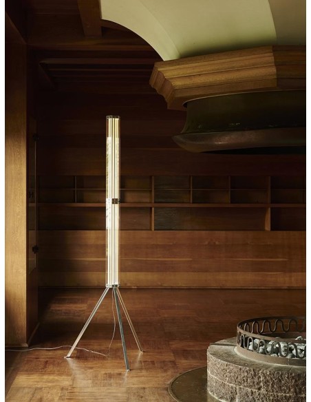 Lámpara de Pie Superwire F de Flos – Diseño Modular y Luz Cálida