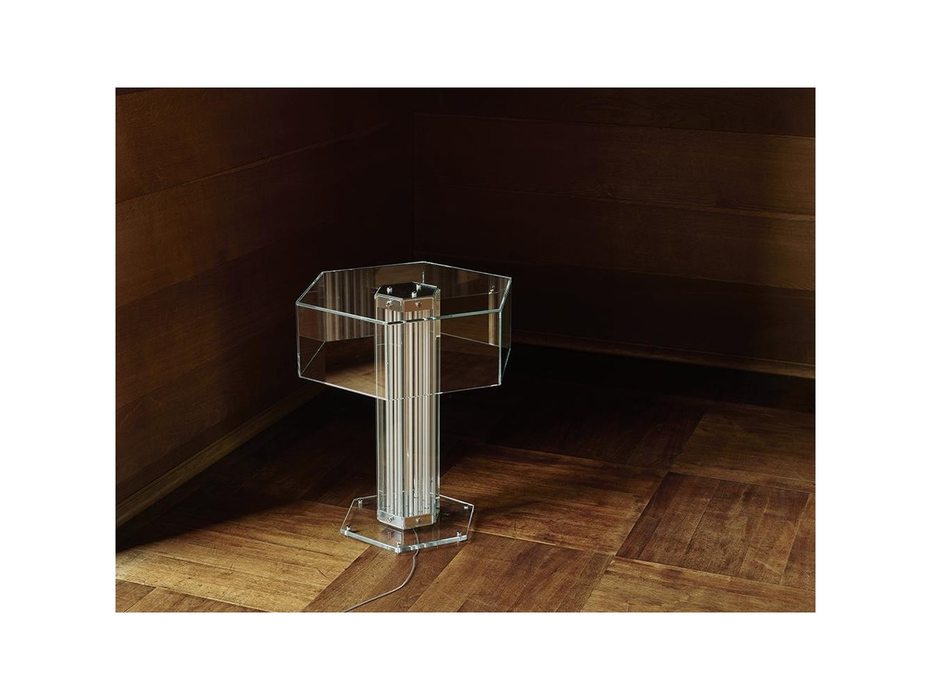 Superwire T de Flos – Lámpara de Mesa Elegante y Funcional