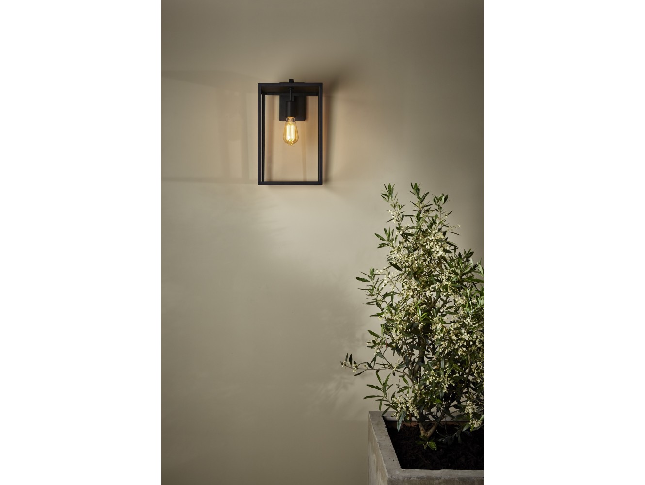 Astro Aplique de exterior Box Lantern 450