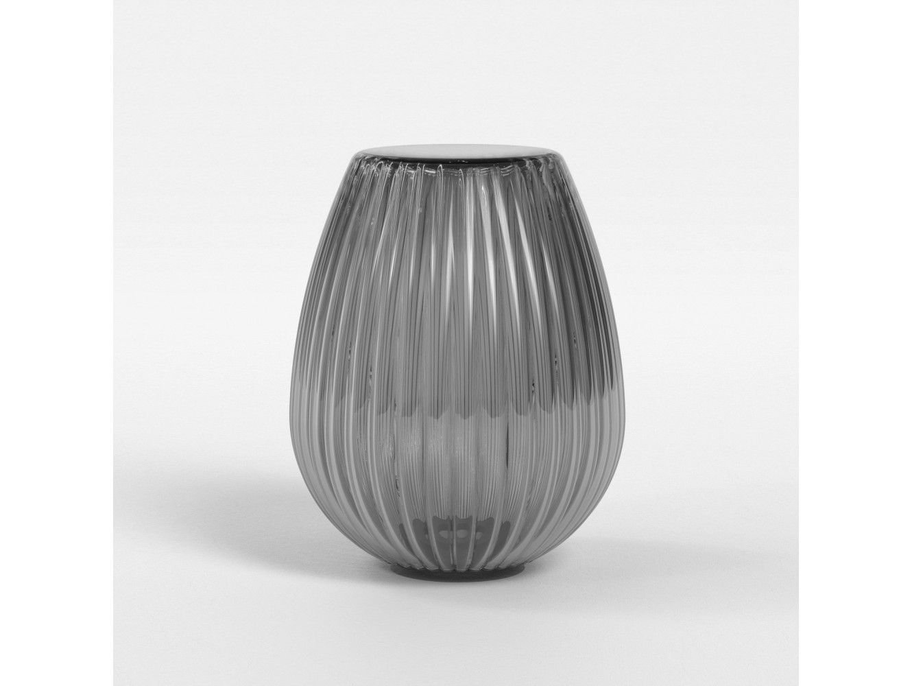 Astro Pantalla Tacoma Tulip Ribbed Glass