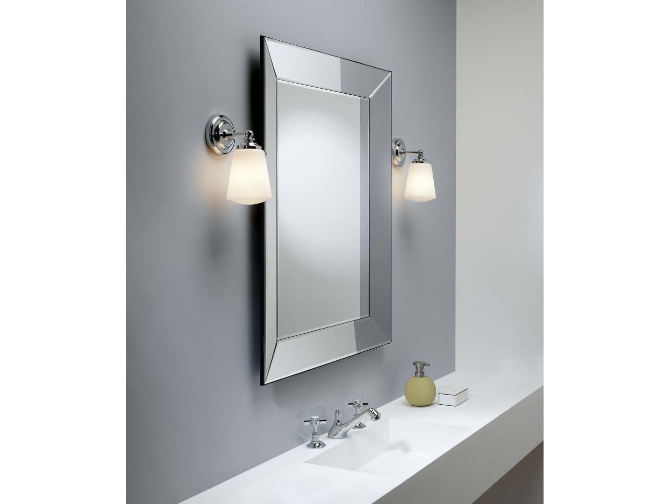 Astro Aplique de Pared Anton